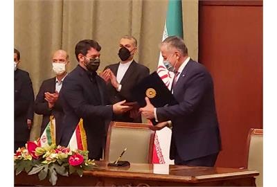 وزیر کار با دو وزارتخانه تاجیکسان قرارداد همکاری امضا کرد