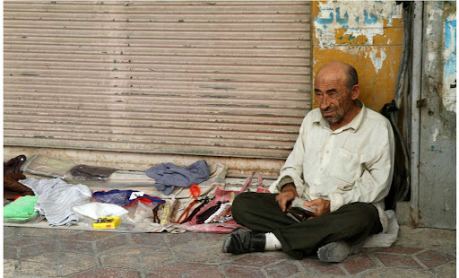 دلبری رئیس انجمن سالمندان ایران: ۵۵ درصد سالمندان درآمد و مستمری ندارند/ فقر در جامعه سالمندی ۲ برابر سایر رده‌های سنی است