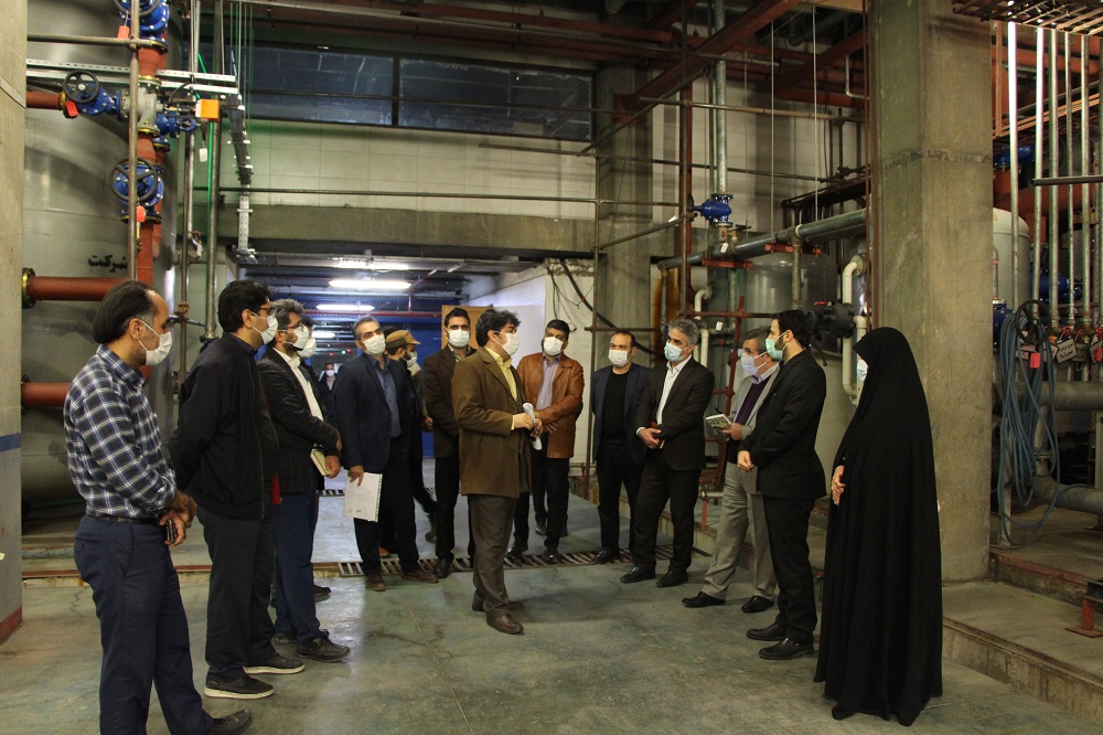 بازدید جمعی از اعضای شورای اسلامی شهر و مدیران شهری از مجتمع بزرگ امام خمینی(ره)