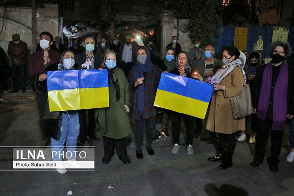 تصاویر | تجمع برخی شهروندان تهرانی در حمایت از مردم اوکراین
