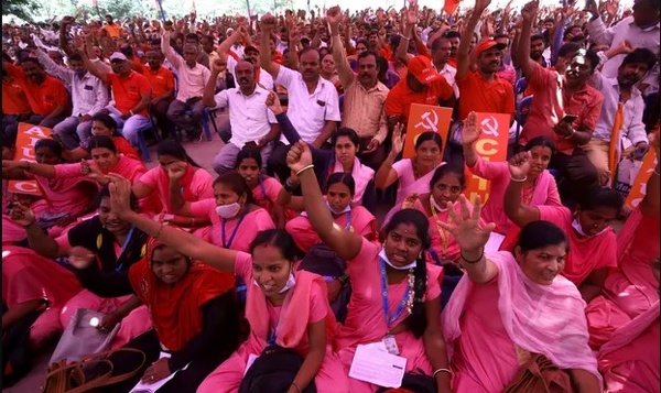 پیوستن ۵۰میلیون نفر به اعتراضات کارگری هند در هفته دوم اعتصاب