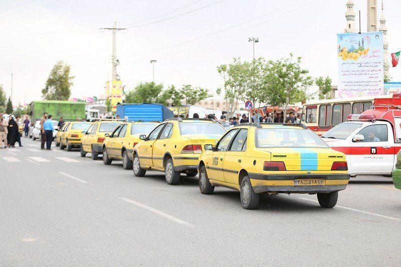 ۱۸۰۰ راننده تاکسی متقاضی بیمه هستند/ توقف بیمه رانندگان تاکسی از سال ۹۴