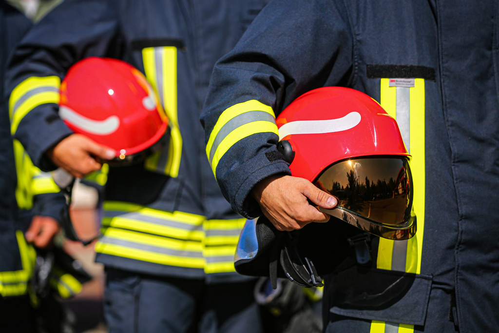 وجود ۱۲۳۰ آتش‌نشان داوطلب آموزش‌دیده در قم/ دولت در تأمین تجهیزات آتش‌نشانی کمک کند
