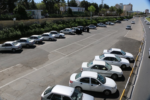 پیگیری بی‌وقفه اجرای نهضت ساخت پارکینگ در شهر قم