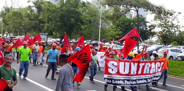 تداوم اعتراضات کارگران پانامایی به بحران اقتصادی و تصمیمات دولت