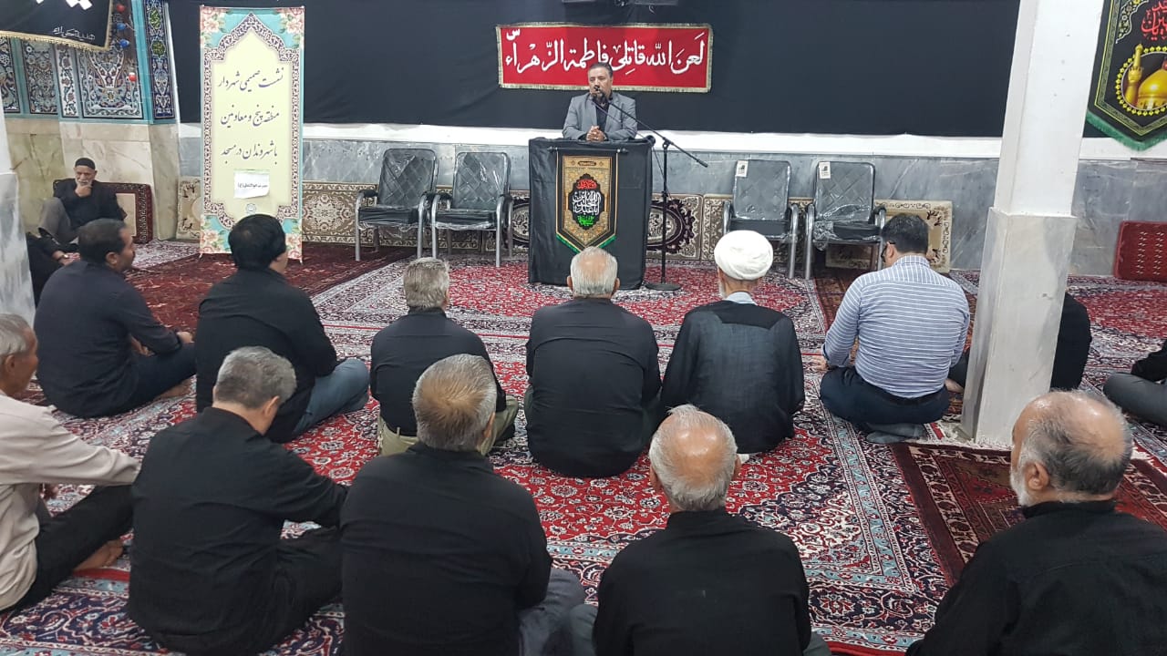 دیدار مردمی مدیر منطقه پنج شهرداری قم در مسجد حضرت ابوالفضل(ع)