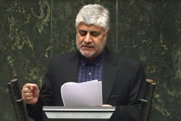 انتقاد نماینده شیراز از سازمان بورس