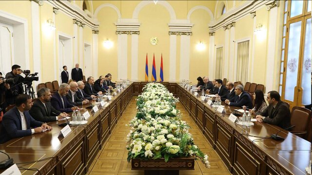 آمادگی ایران برای همکاری در حوزه‌های انرژی، حمل و نقل و فنی-مهندسی با ارمنستان