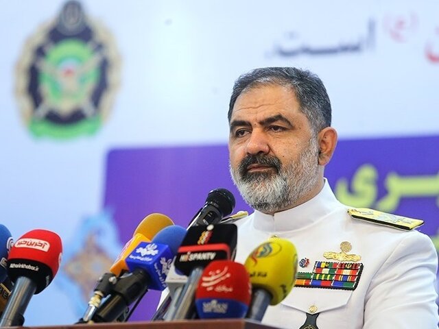 نیروی دریایی ارتش ایران در عمق دریاها حضور شبانه‌روزی دارد/ محتاج هیچ کشوری نیستیم