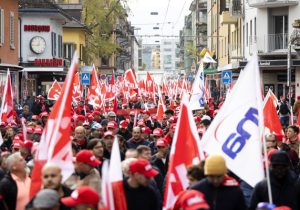 کارگران ساختمانی سوئیس هم به موج معترضان شغلی پیوستند