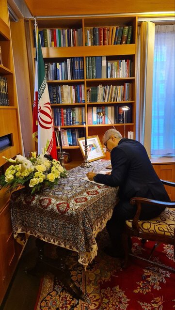 ادای احترام دیپلمات‌های مقیم سوئد به شهدای شاهچراغ شیراز