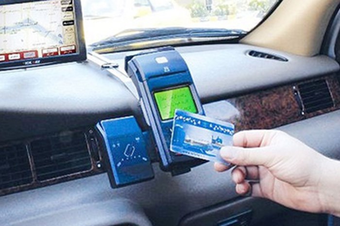 بخشش مالیات پرداخت‌های الکترونیکی در تاکسی‌های شهر قم