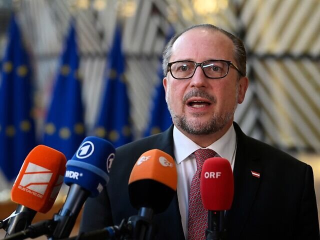 درخواست مداخله‌جویانه وزیر خارجه اتریش از ایران