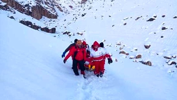 نجات دو کارگر پروژه تونل دشتک به فارسان از برف وکولاک