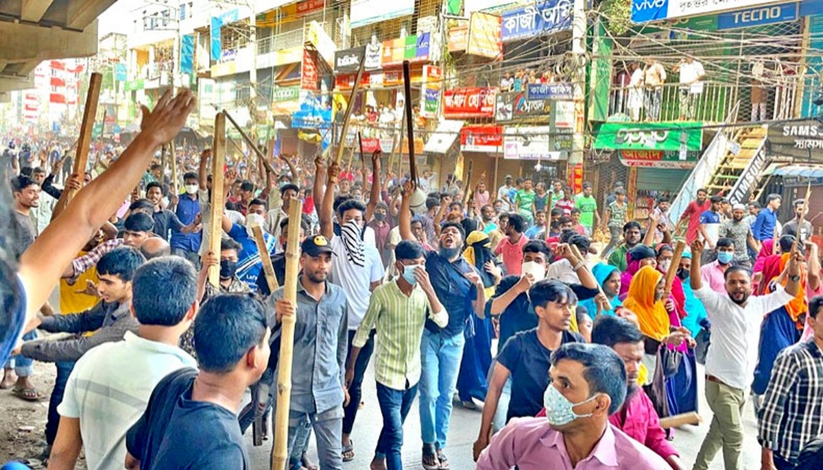 کارگران معترض صنایع پوشاک بنگلادش به خیابان آمدند