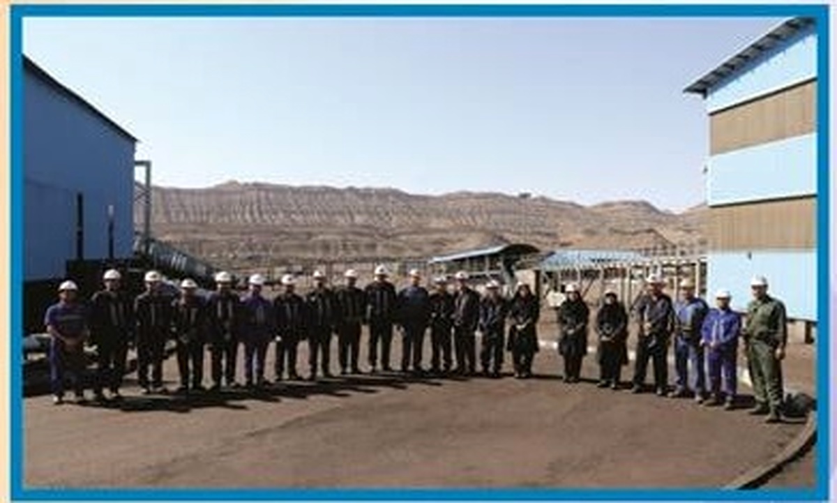 بازدید رئیس مرکز تحقیقات حفاظت فنی و بهداشت کار از معدن زغال‌سنگ خاورمیانه در طبس