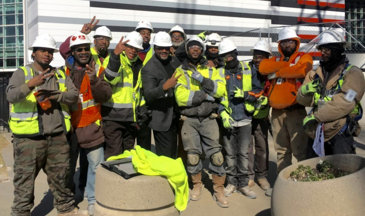 اعتصاب کارگران ساختمانی ابنیه المپیک تابستانی در فرانسه