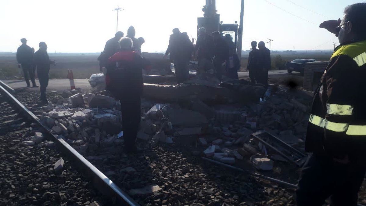 مرگ کارگر نگهبان راه‌آهن بر اثر حادثه انفجار پیک نیک