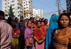 تداوم اعتراضات کارگران بنگلادش پس از حادثه مرگبار هفته گذشته