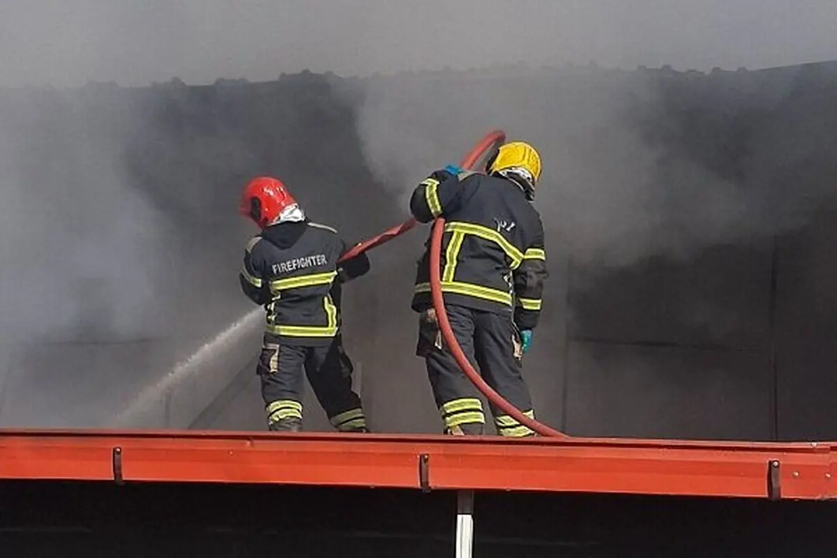 آتش‌سوزی در کارخانه تولید اسپری شهرک عالی نسب