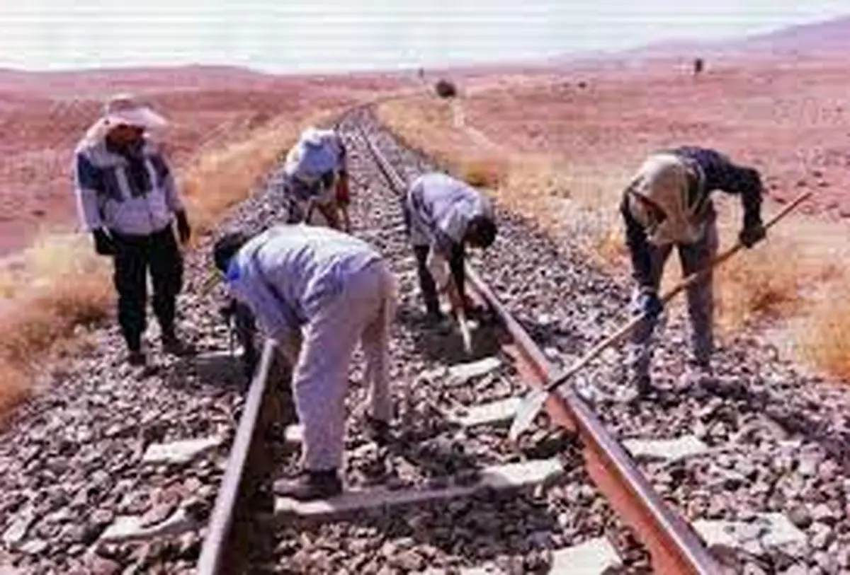 خبر خوب برای کارگران پیمانکاری راه‌آهن/ پول تهاتر نفت به کارگران می‌رسد