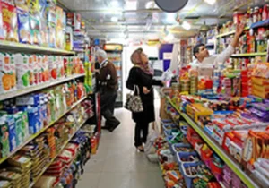 درخواست کارگران فروشگاه زنجیره‌ای رفاه زنجان برای دریافت عیدی و معوقات