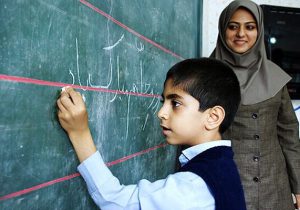 برگزاری آئین «معلمان ماندگار» در ویژه برنامه هفته معلم / چالش‌های حوزه کمبود نیروی آموزشی و معلم در استان کاهش خواهد یافت