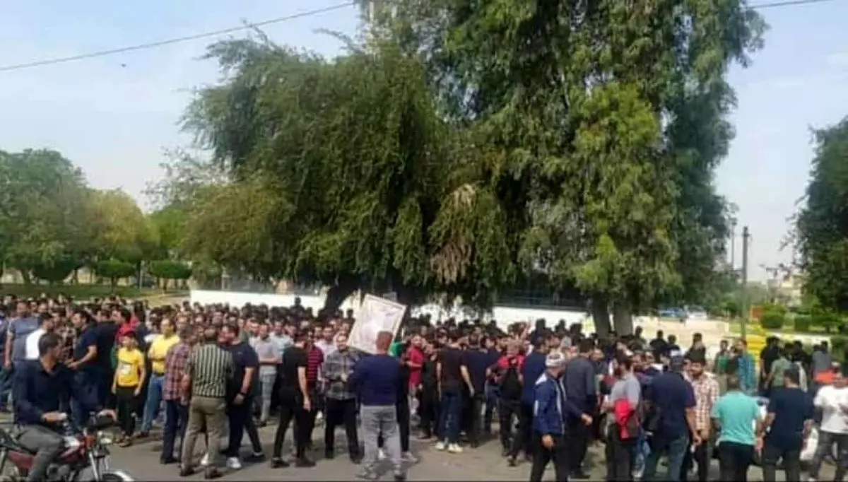 تداوم اعتراض کارگران کاغذپارس: «تغییر قرارداد» مطالبه اصلی ما است
