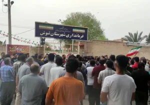 اعتراض کارگران کاغذسازی پارس در روز کارگر