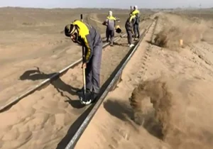 کارگران راه‌آهنِ زاهدان: کار در طوفان شن برای ۱۱ میلیون تومان!