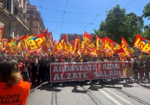 اعتراض به اختصاص بودجه جنگی به جای رفاه، کارگران ایتالیایی را به خیابان آورد